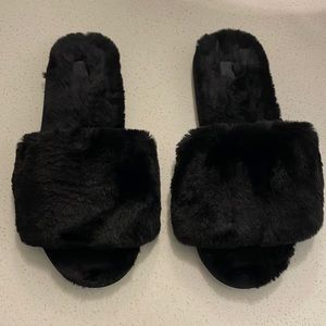 SKIMS BLACK (ONYX) SLIPPERS  - THE SLIDE